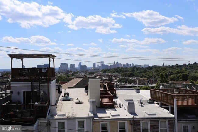 Building Photo - 524 S Bouldin St