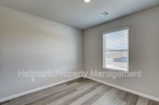 Building Photo - 4109 Sara Pk Dr