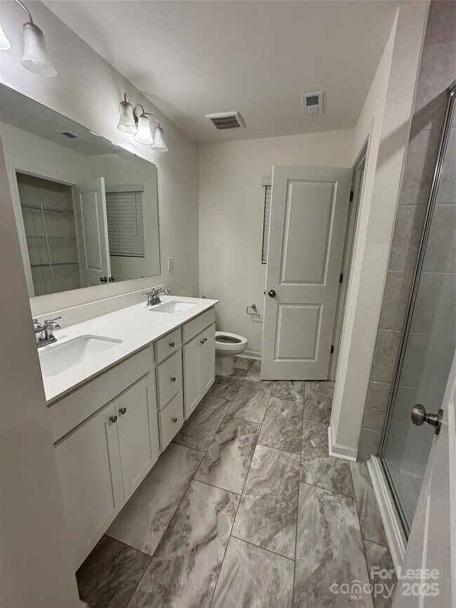 Building Photo - 6043 Rizer Dr