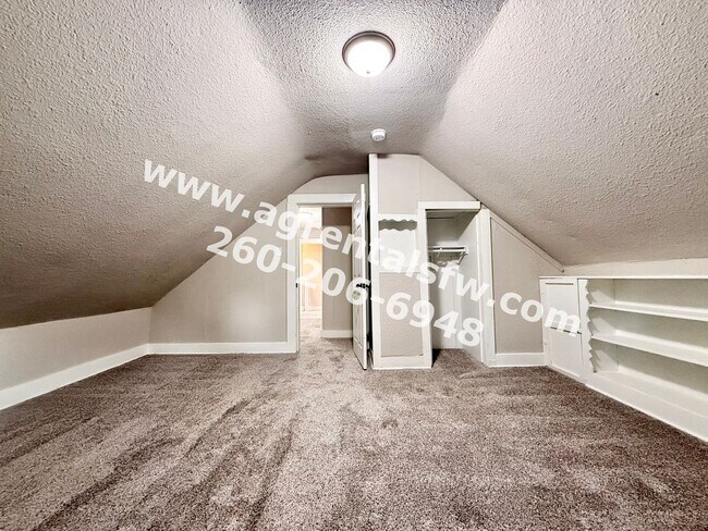 Building Photo - 432 W Butler St