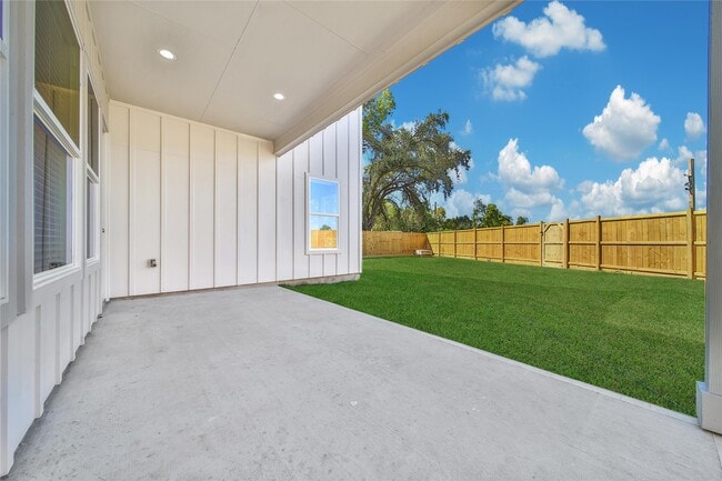 Building Photo - 7611 Athlone Dr