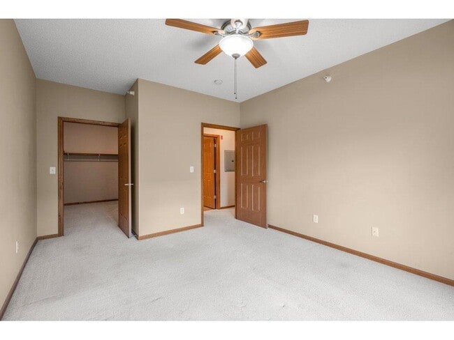 Building Photo - 114200 Hundertmark Rd W