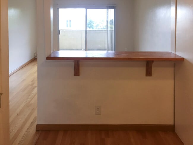 Building Photo - 1510 E St