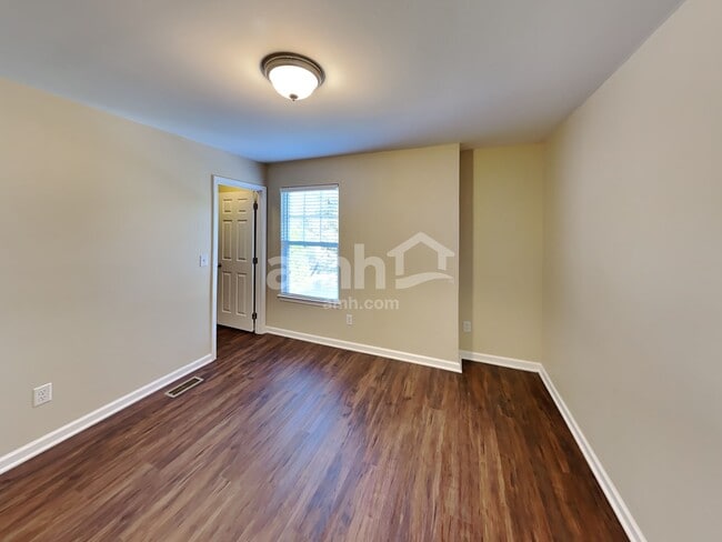 Building Photo - 7145 Riverfront Dr