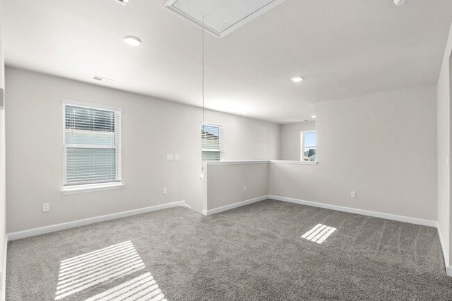 Building Photo - 2048 Copper Crk Lp