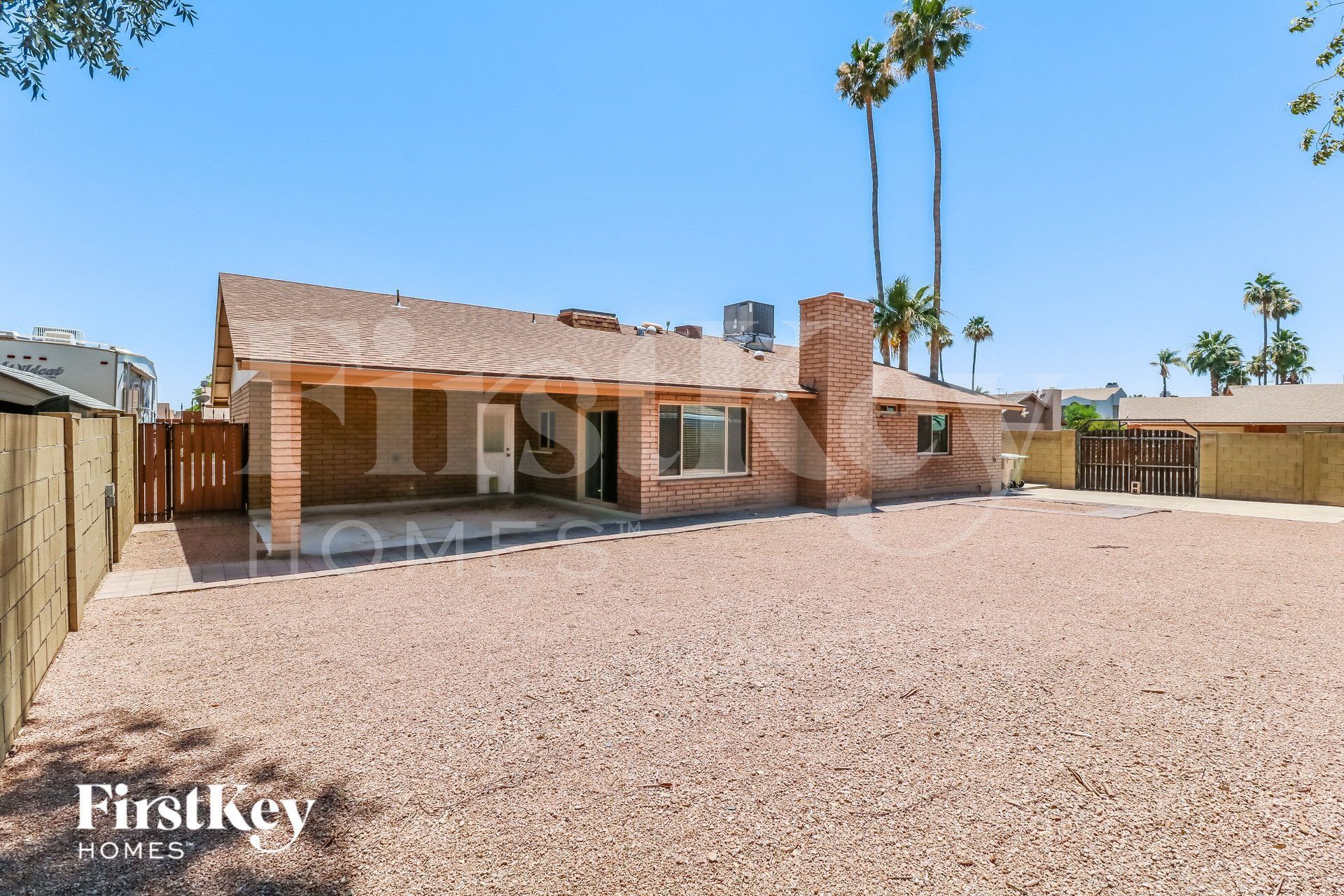 Building Photo - 5820 W Carol Ave