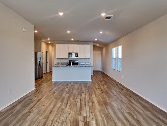 Building Photo - 5105 Sidesaddle Dr