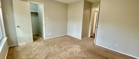 Building Photo - 1801 Apache Trail