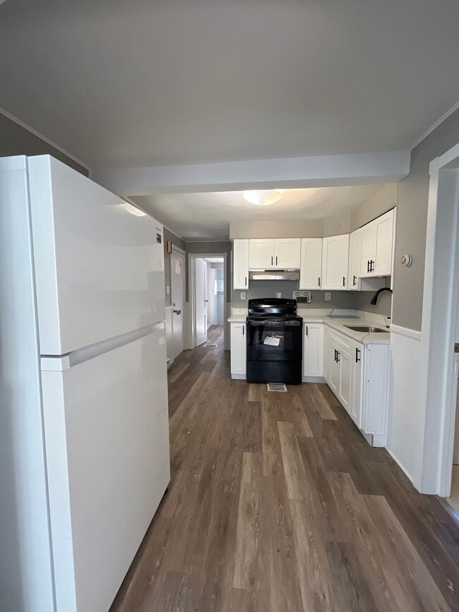 Building Photo - 109-111 S Walnut Street