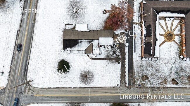 Building Photo - 600 Greenwood Rd