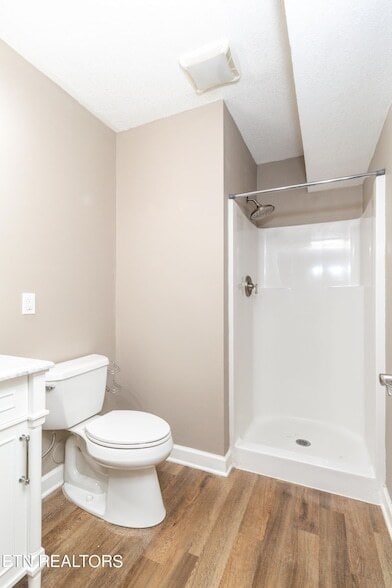 Building Photo - 1100 Winterberry Ln