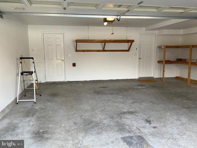 Building Photo - 22004 Avonworth Square