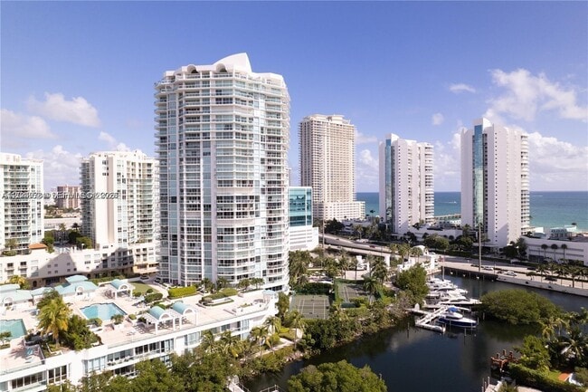 Building Photo - 16400 Collins Ave