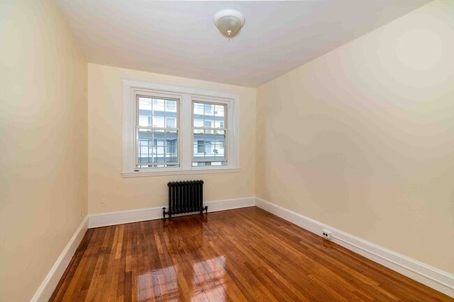 Building Photo - 17 Greenleaf St