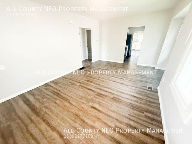 Building Photo - 901 McKinley Ave