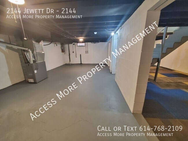 Building Photo - 2144 Jewett Dr