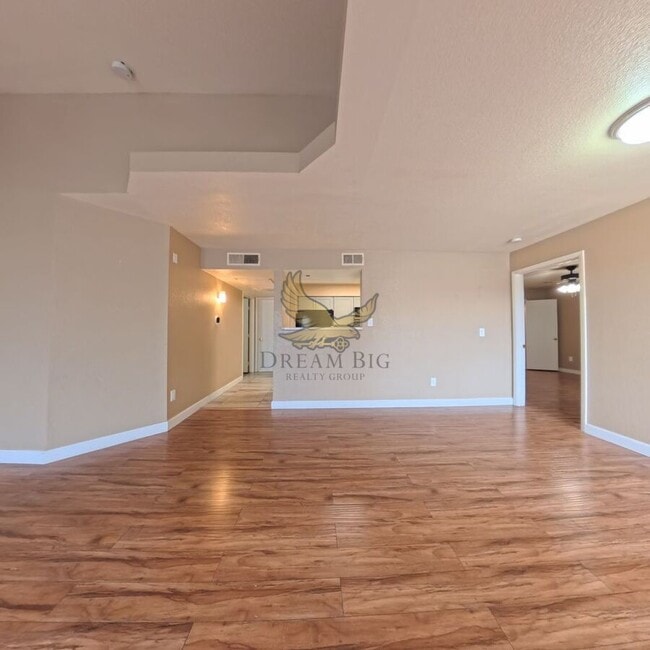 Building Photo - 8101 W Flamingo Rd