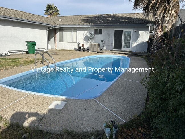 Building Photo - Back On The Rental Market Update 3 Bedroom Home With A Swimming Pool!!!