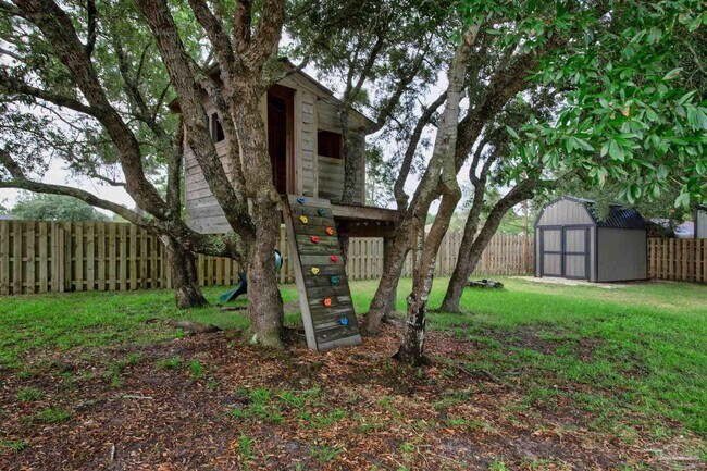 Building Photo - 2081 Seagrape Dr