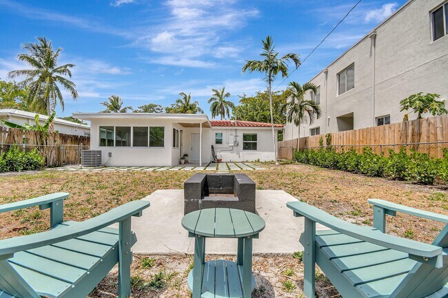 Building Photo - 420 SW 13th St
