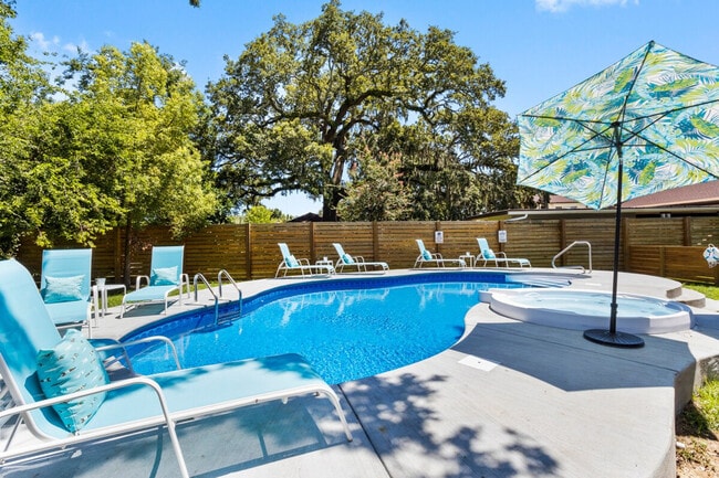 Building Photo - 134 Lee St