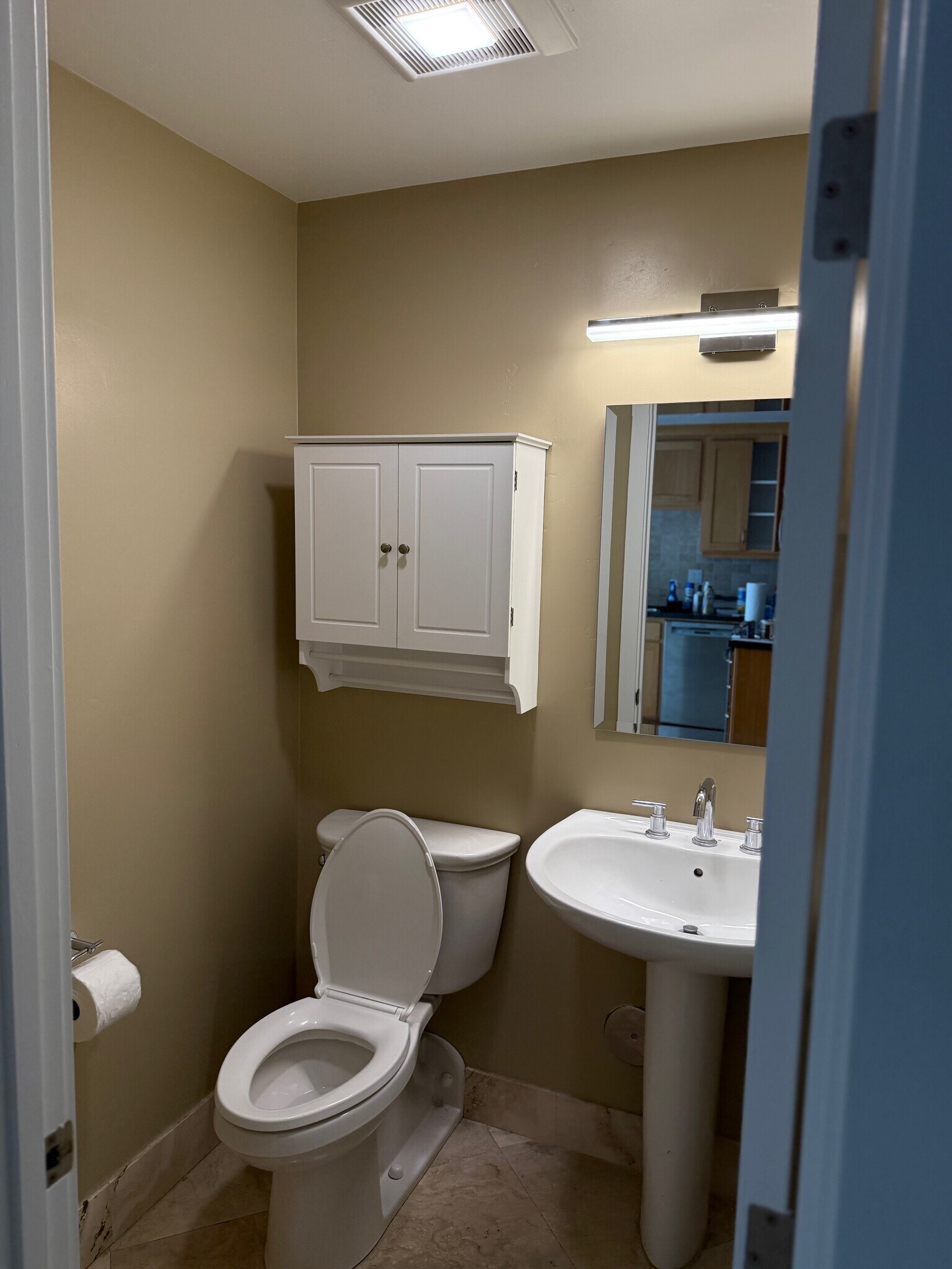 Half bathroom (downstairs) - 4955 Del Monte Ave
