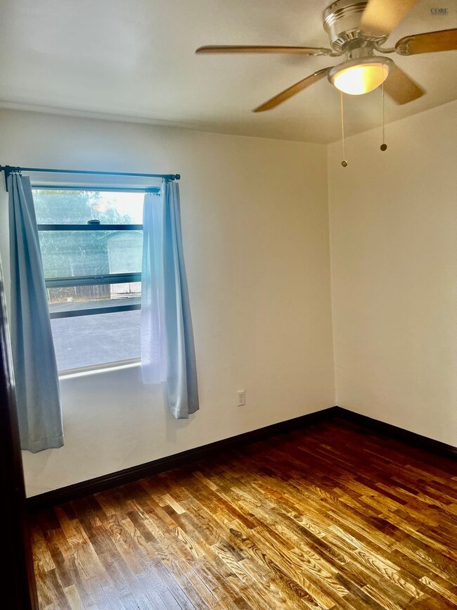 Building Photo - Hidden Gem with Views! 2 bedroom, 1 bathroom