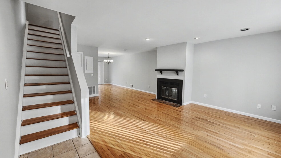 Building Photo - 1 Horizon Dr