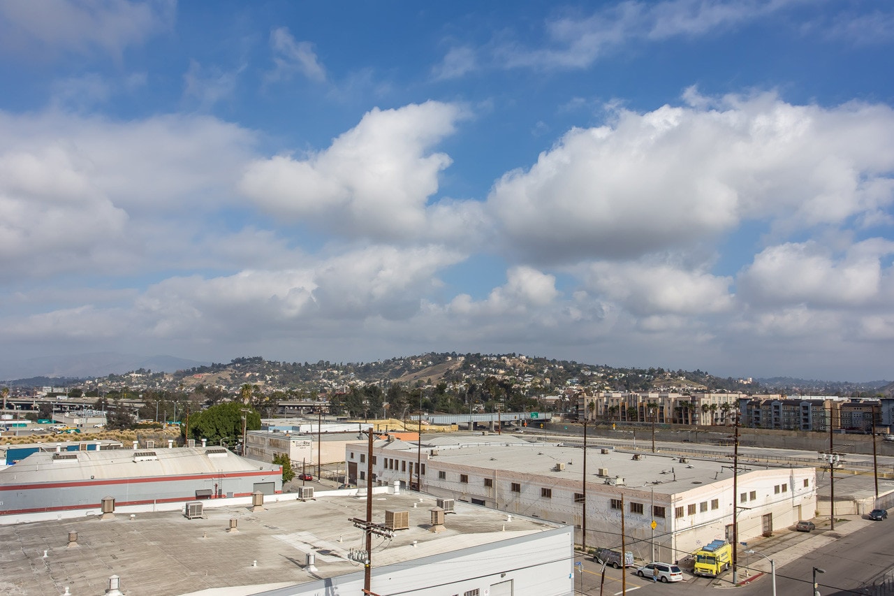 Building Photo - 200 N San Fernando Rd