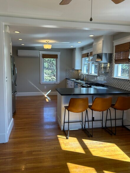 Stool seating - 91 Dustin St