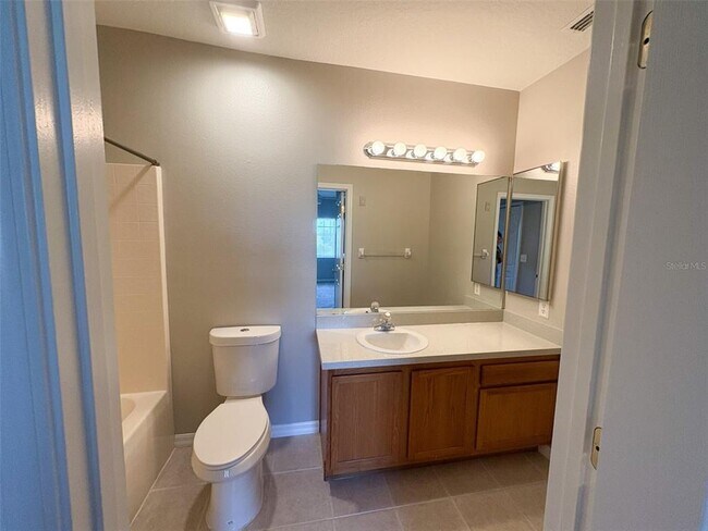 Building Photo - 9529 Newdale Way