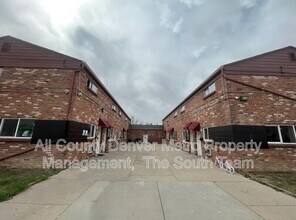 Building Photo - 1627 Alton St