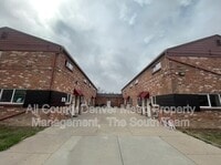 Building Photo - 1627 Alton St