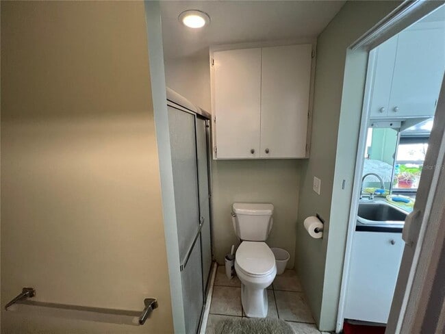 Building Photo - 3255 Village Ln