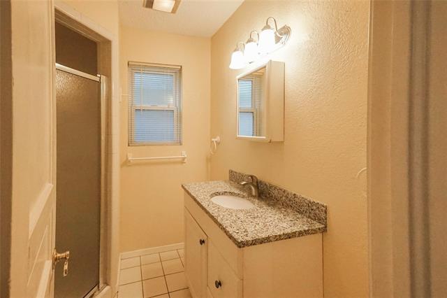 Building Photo - 816 Sherwood Dr