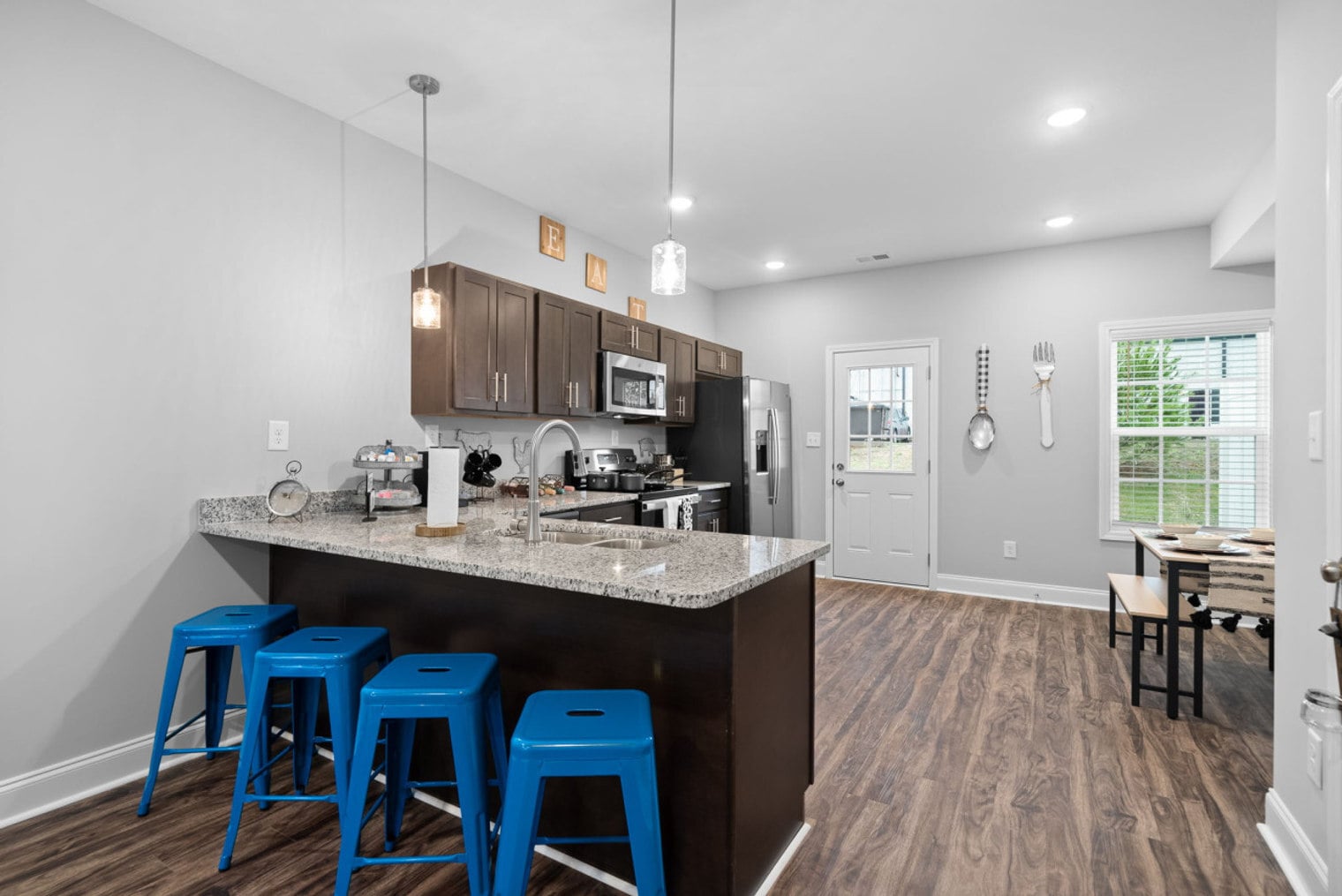 Building Photo - 541 New S Dr