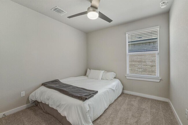 Building Photo - 1129 Tipton St