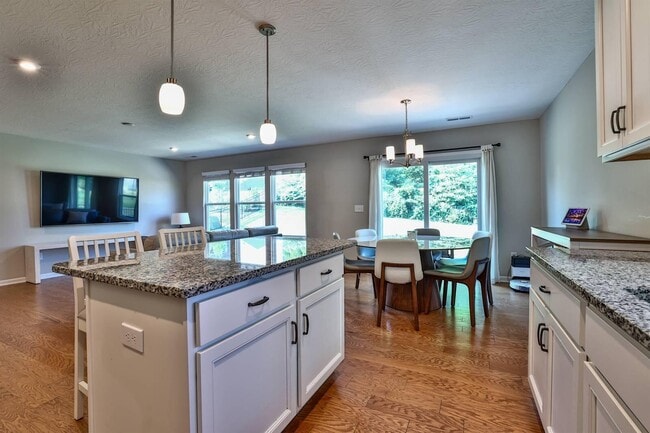 Building Photo - 2321 Slaney Ln