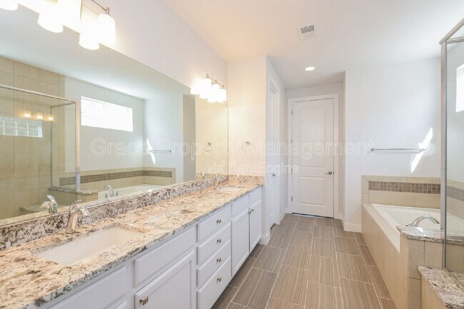 Building Photo - 1962 W 137th Dr