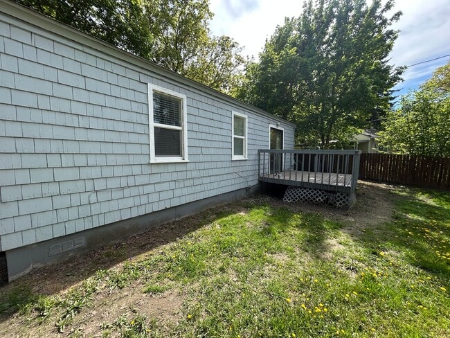 Building Photo - Cute 3 Bed, 1 Bath Home in Sunset Hill!