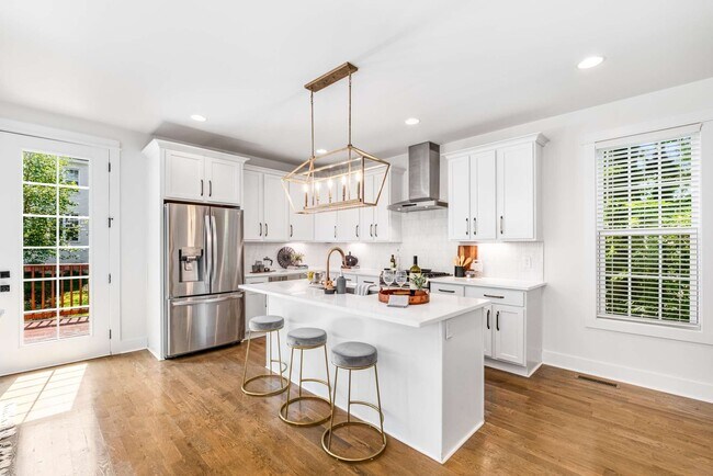 Building Photo - 6121 Neighborly Ave