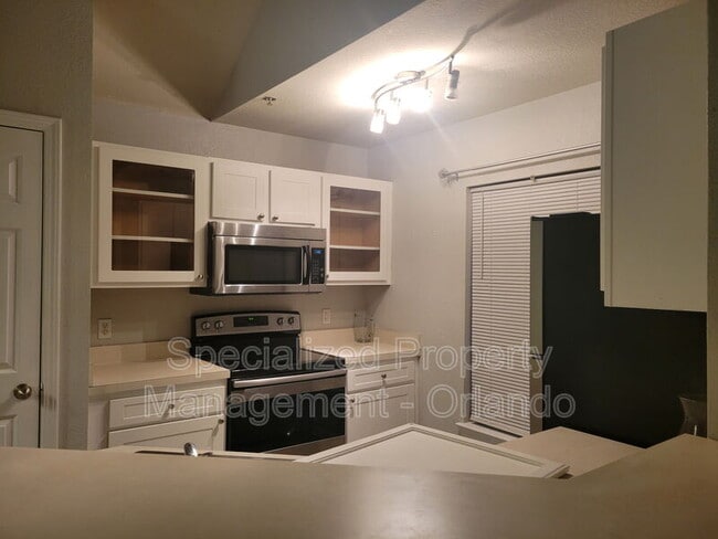 Building Photo - 9077 Lee Vista Blvd
