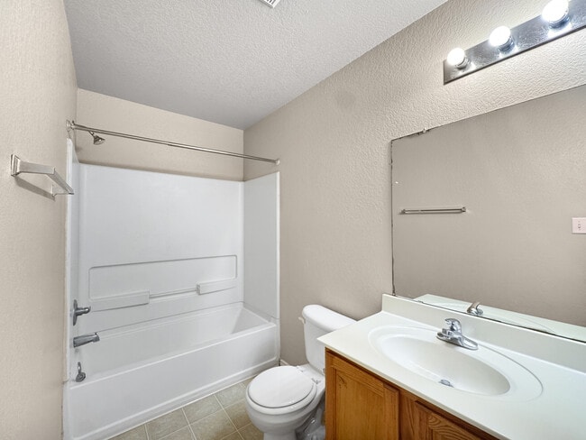 Building Photo - 8211 Heights Valley