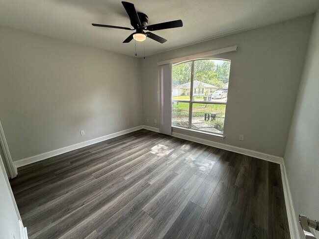 Building Photo - Pensacola - Springdale Forest - 3 bedroom, 2 bathroom