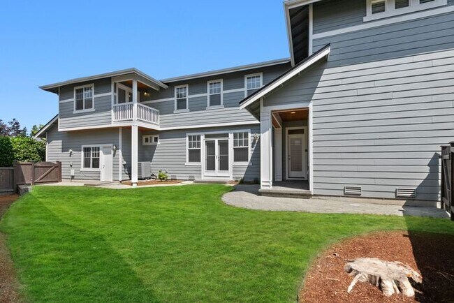 Building Photo - Immaculate Redmond Ridge Air-Conditioned B...