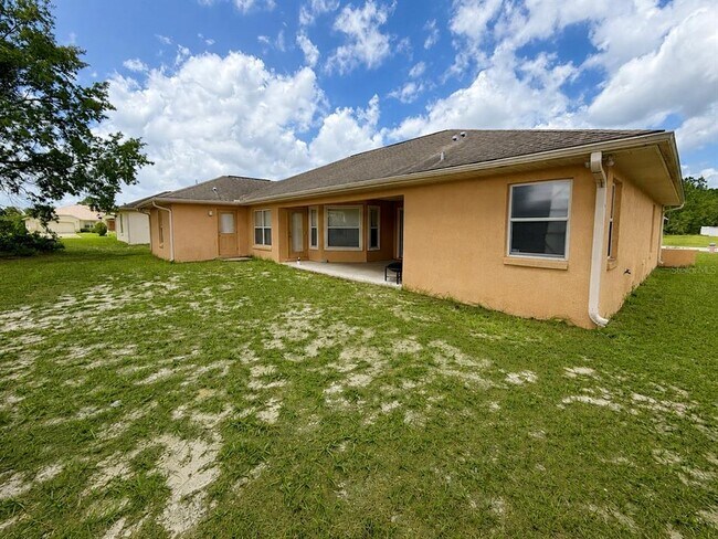 Building Photo - 13405 SW 86th Ave