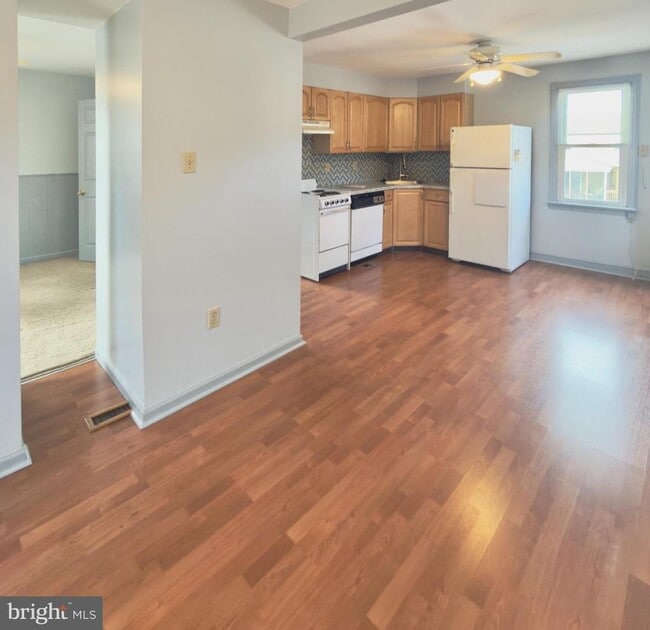 Building Photo - 538 Lehigh Ave
