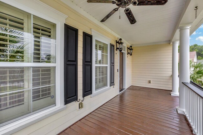 Building Photo - Elevated Home in The Club at Legends Oaks Plantation