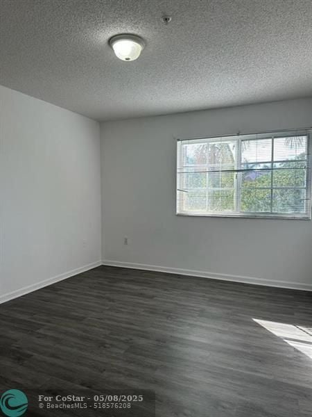 Building Photo - 4844 N State Rd 7