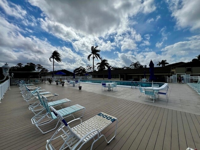 Building Photo - 408 Pine Glen Ln